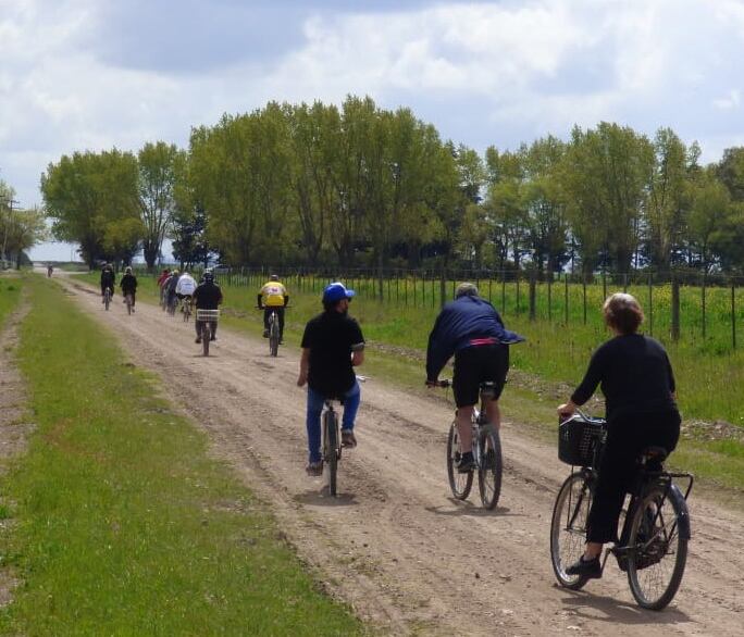 Las Flores es uno de los pueblos más recomendados para conocerlo pedaleando.