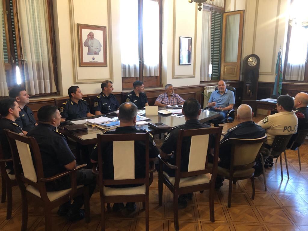 Garate se reunió con las fuerzas de seguridad para elaborar nuevos esquemas de trabajo