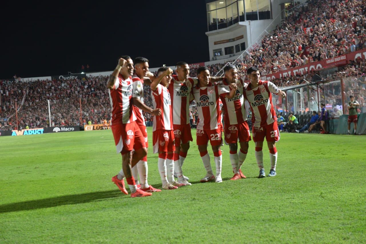 Instituto recibió al campeón Vélez por el Torneo Apertura de la Liga Profesional. (Javier Ferreyra / La Voz)