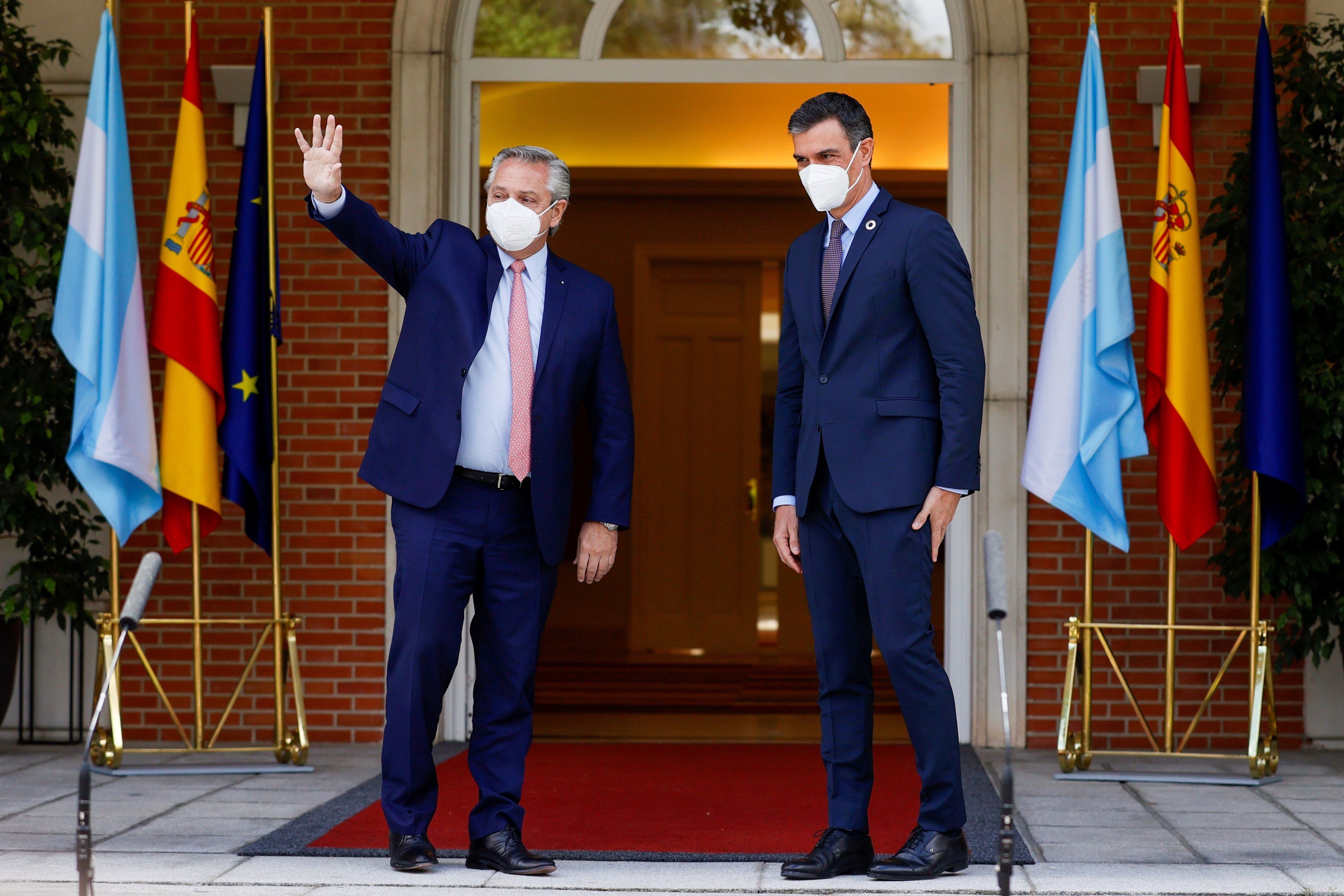 El presidente Alberto Fernández brindó una conferencia de prensa junto a Pedro Sánchez, su par español.