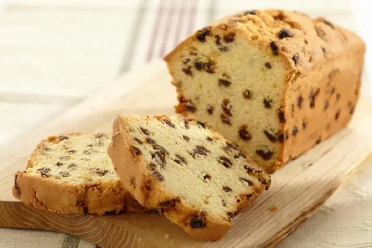 La magia de lo simple: receta fácil de budín de vainilla con chips de chocolate