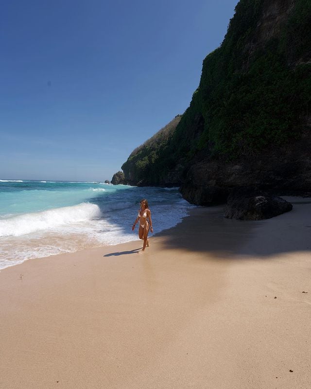 Caro Calvagni y sus looks de playa