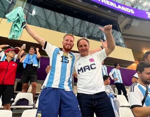 El hermano y el padre de Alexis Mac Allister, todos jugadores de fútbol.