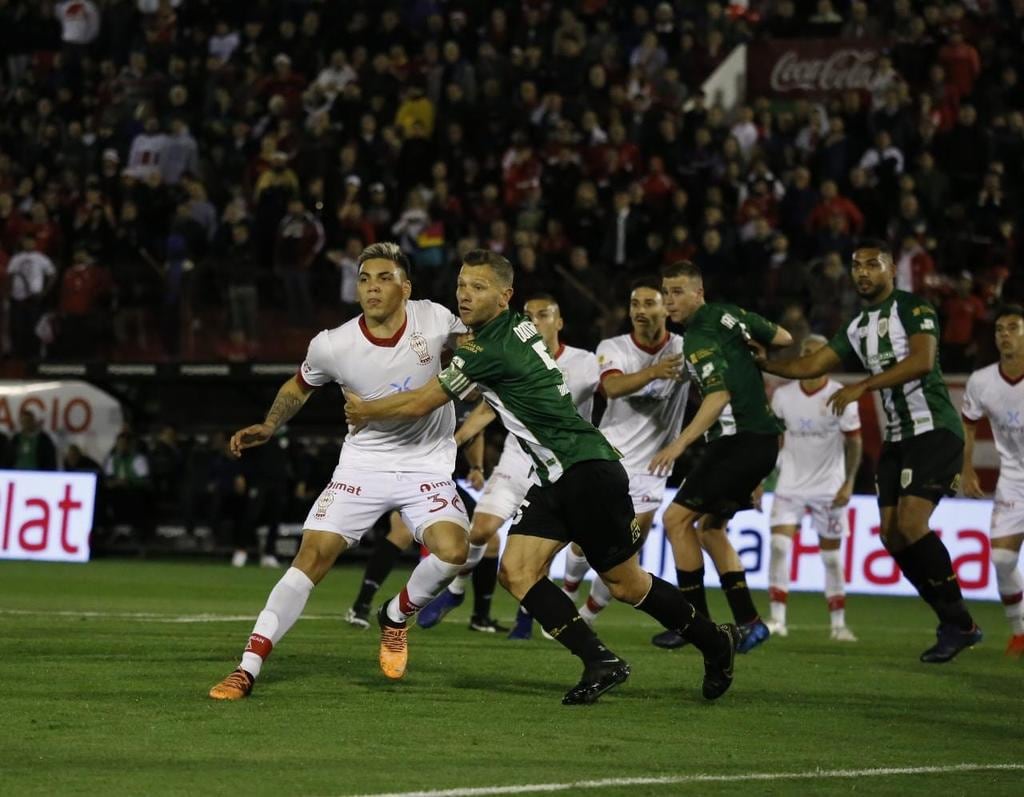 Los de Davobe dieron vuelta un partidazo en Parque Patricios.