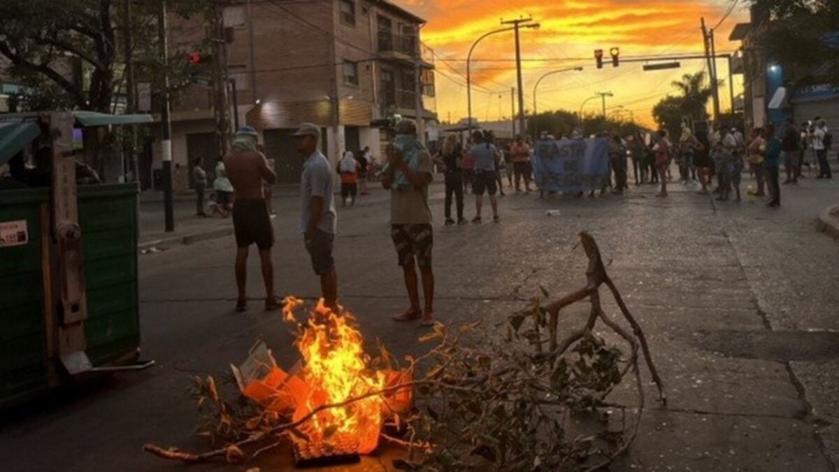 Vecinos de Empalme Graneros marcharon por Máximo Jerez con los rostros tapados por miedo a represalias