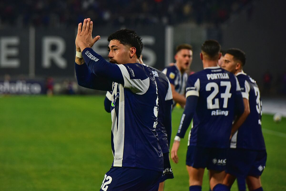 Talleres: ley del ex a cargo de Luis Sequeira para el empate, y cómo lo festejó Carlos Tevez