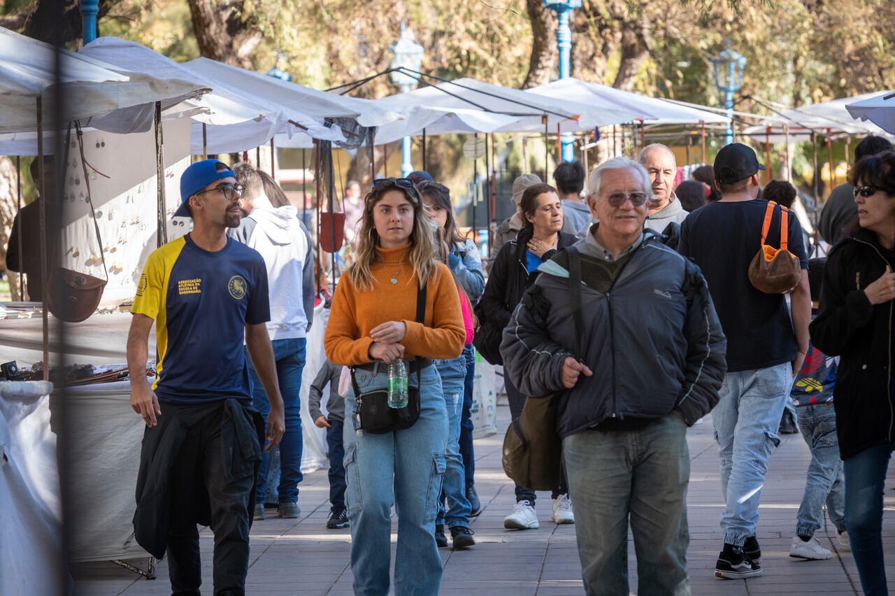 La plaza Independencia entre los atractivos que visitaron los turistas.

 Foto: Ignacio Blanco / Los Andes