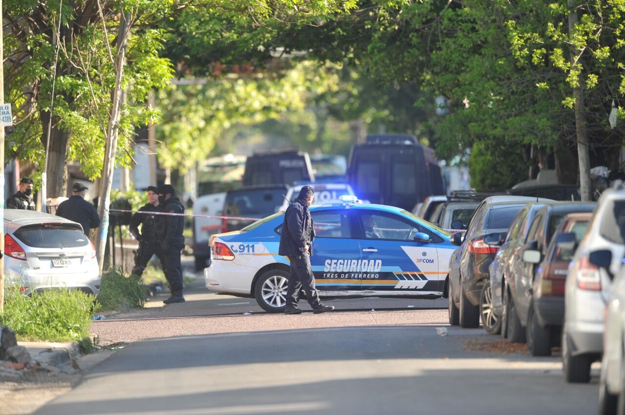 Toma de rehenes en Caseros: el hombre mantuvo cautivo a un amigo durante toda la madrugada.