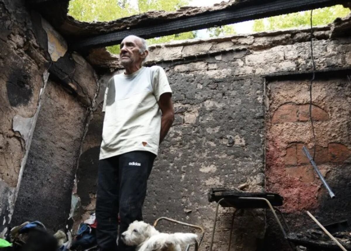 Vivía en una humilde piecita y perdió todo en un incendio