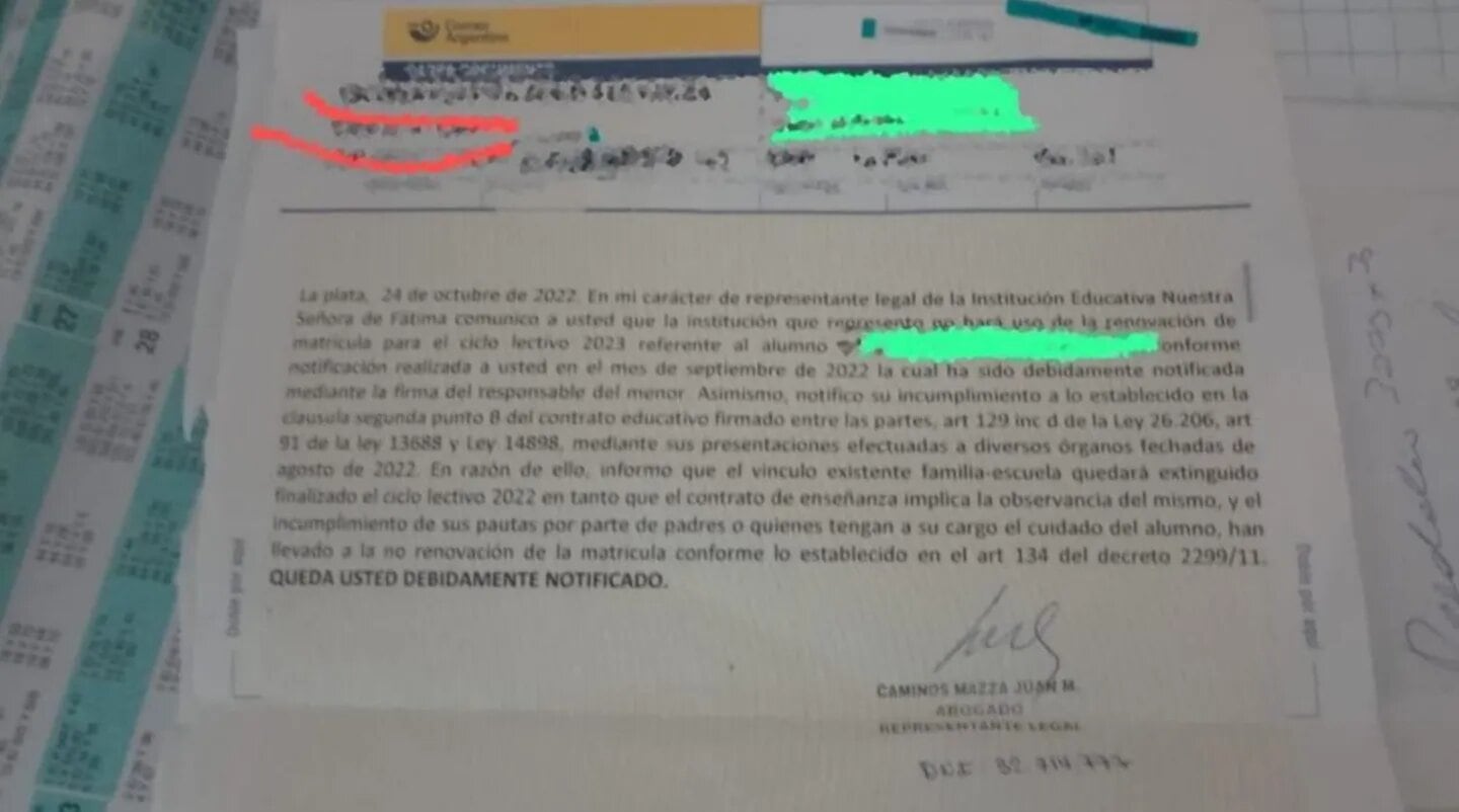 La cara documento que envió el colegio a los padres.