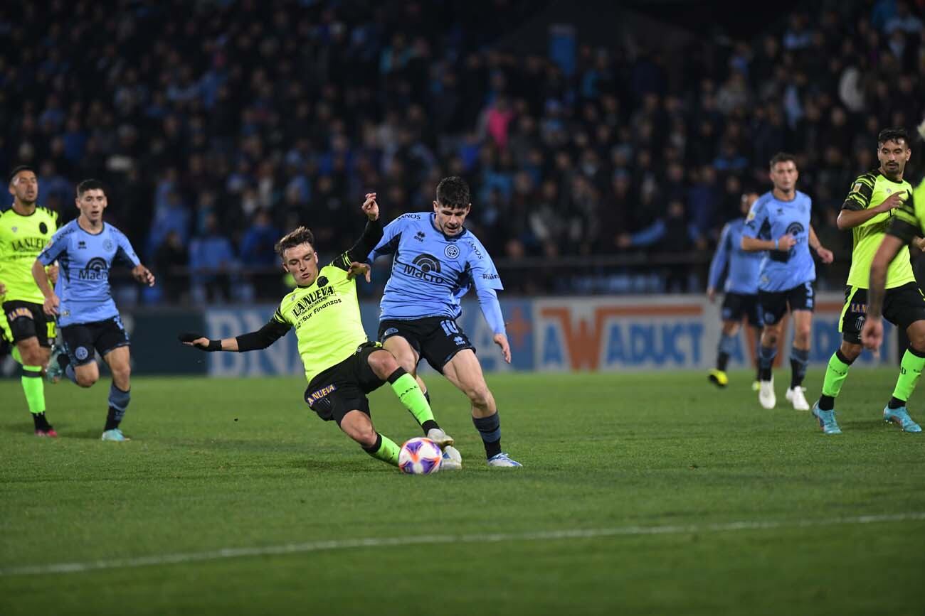 Belgrano cayó ante Barracas Central en Alberdi.