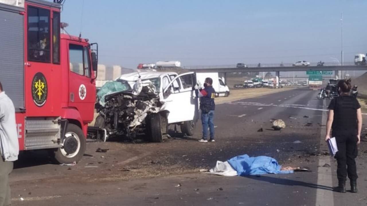 El siniestro ocurrió en el km. 15 de la Autopista Rosario-Santa Fe