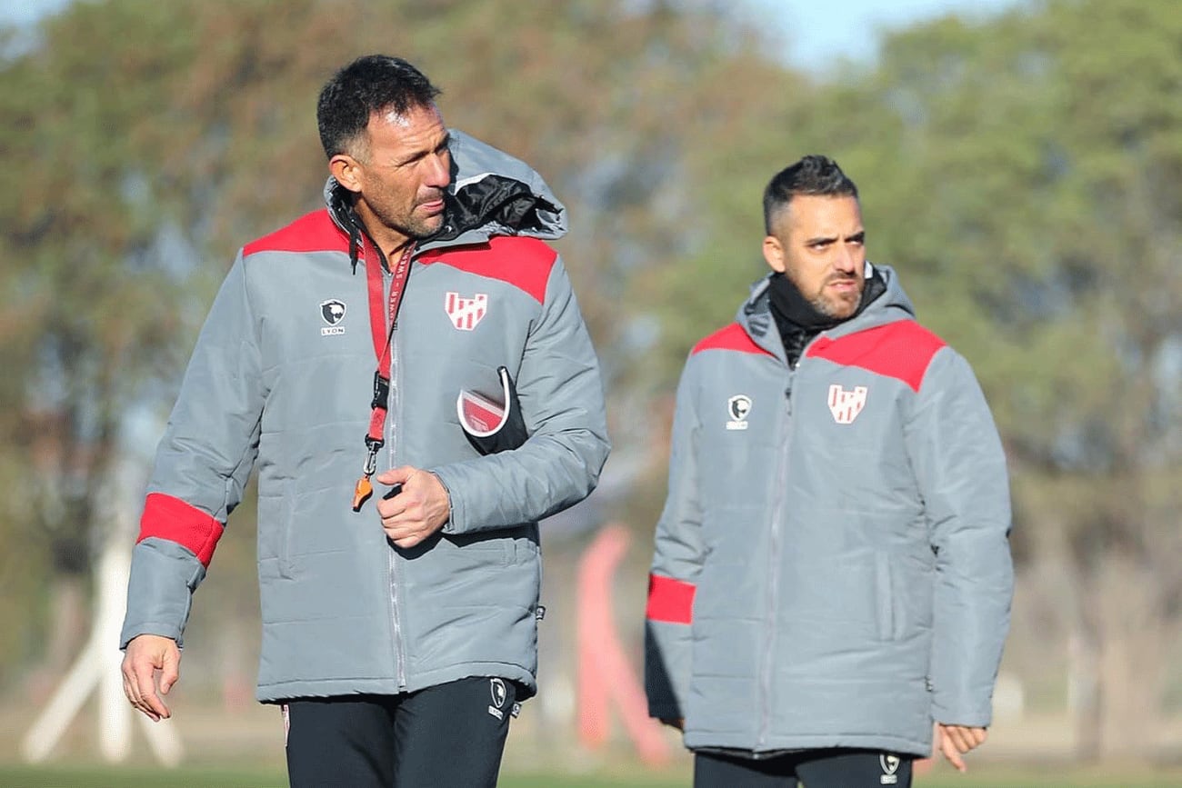 Diego Dabove, director técnico de Instituto, en el entrenamiento previo al clásico. (Pedro Castillo / La Voz)