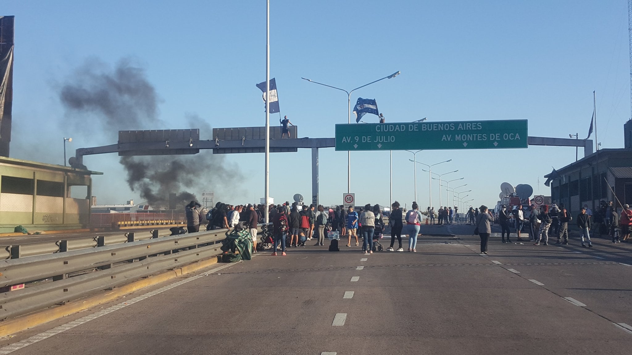 Ya ha habido antecedentes de corte del puente pero esta vez reclaman participación de Estado.