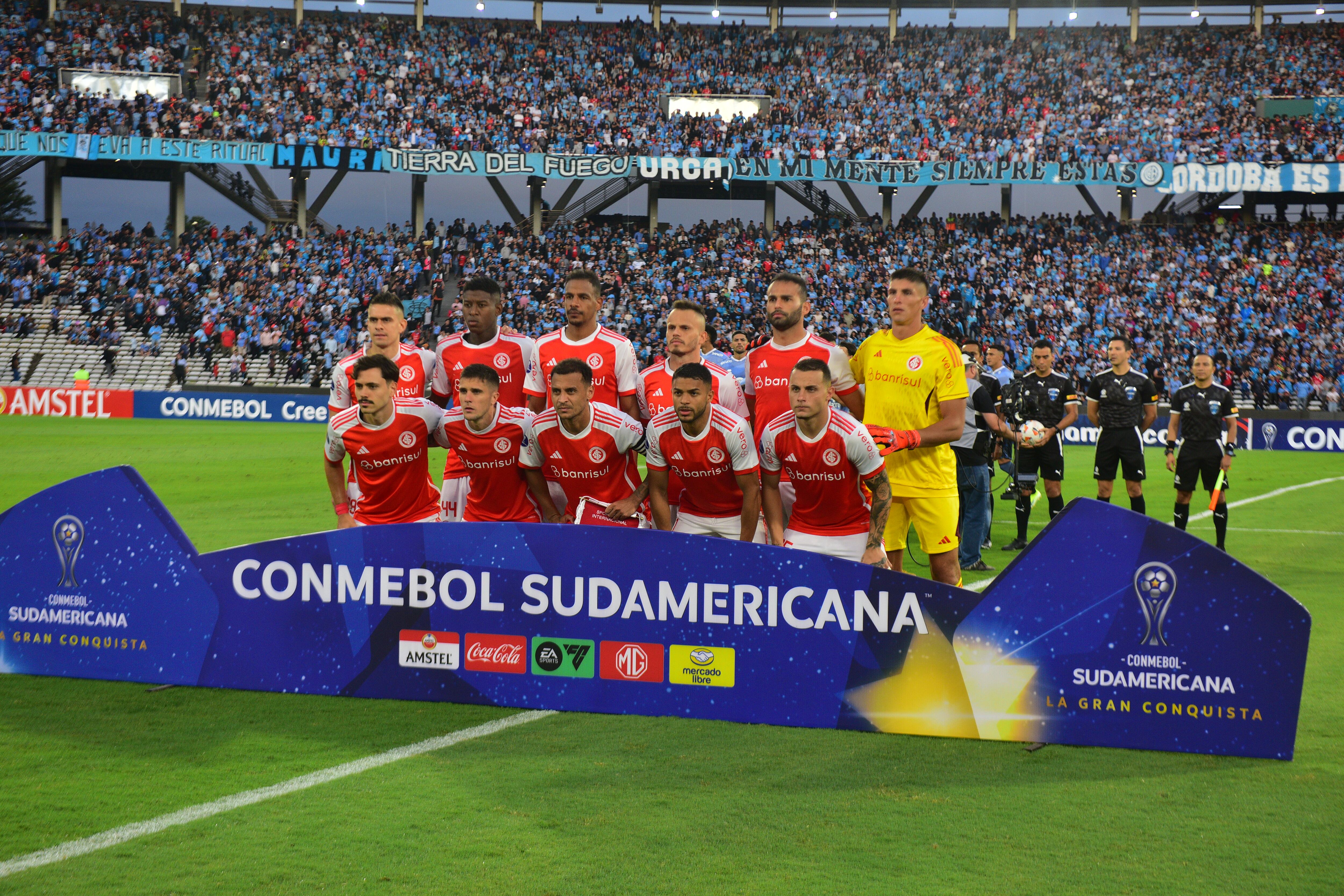 Belgrano e Inter de Brasil, en duelo por Copa Sudamericana, en el Kempes. (José Gabriel Hernández / La Voz)