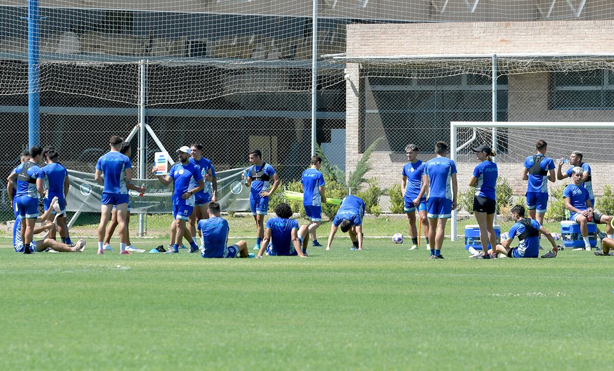 Godoy Cruz se rearma con Diego Flores: quiénes se quedan y quiénes se van