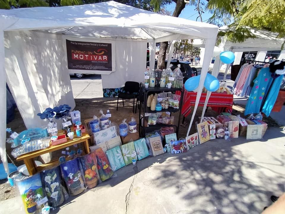 La Feria Regional de Zona Sur en el paseo Av. Excombatientes de Malvinas, cuando se inauguró. Debieron mudarse de lugar por quejas de vecinos.