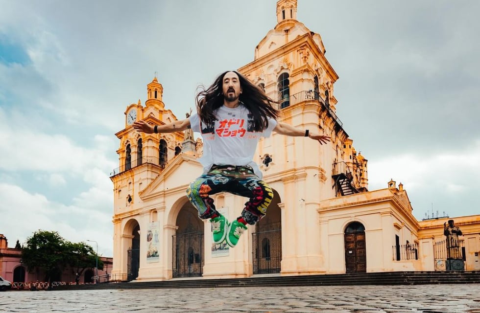 Luego de presentarse en Cosquín Rock 2024, Steve Aoki pasó por la ciudad de Córdoba.