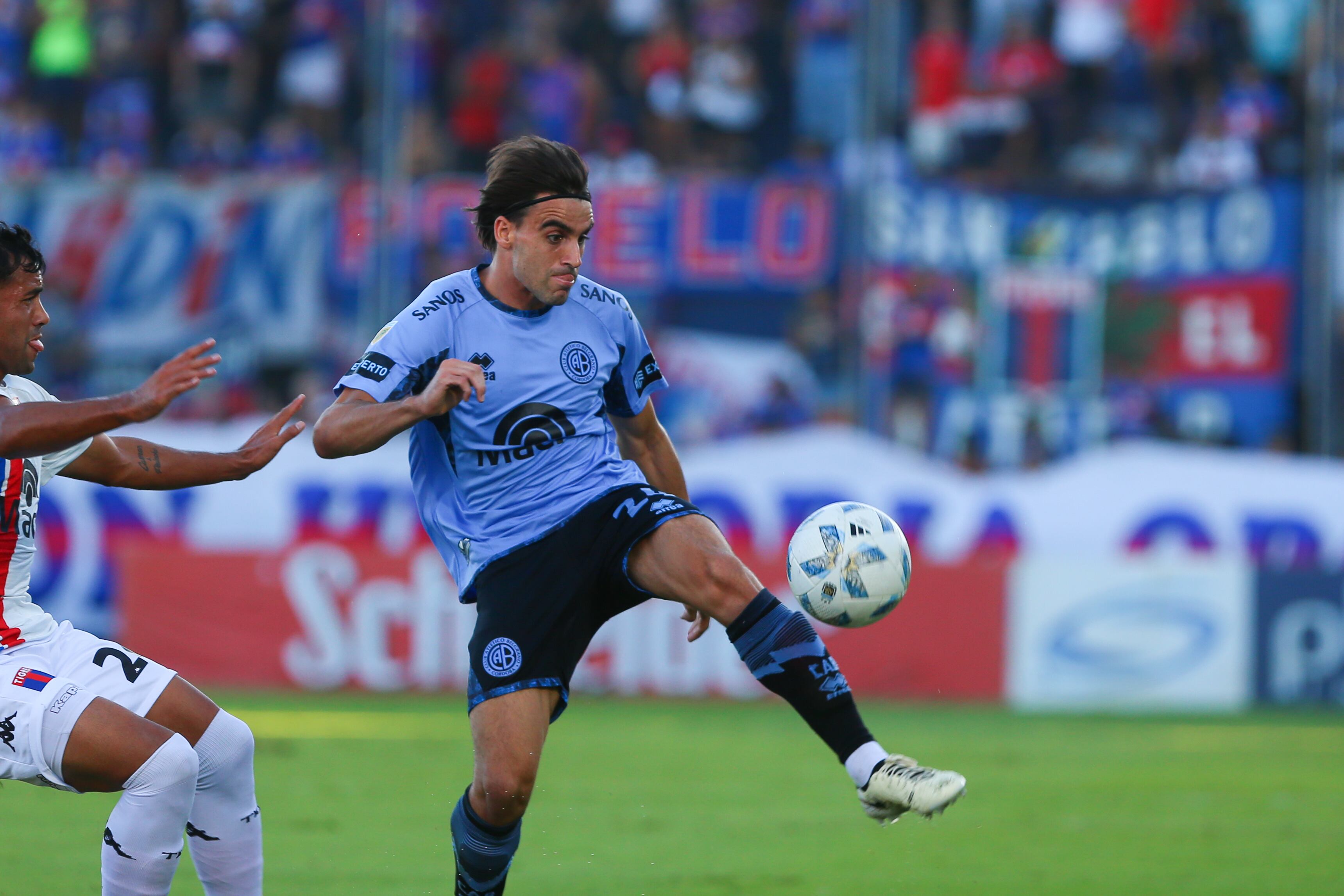 Belgrano en su partido ante Tigre. (Belgrano).