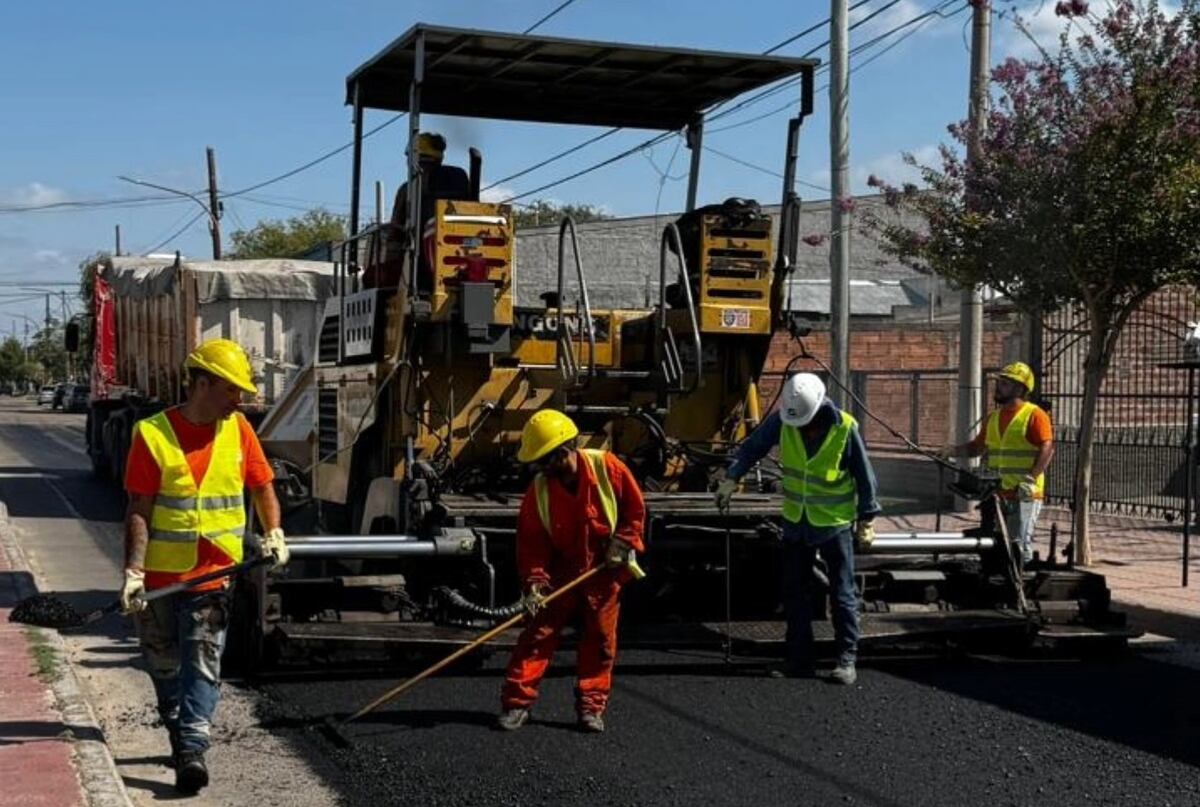 Anunciaron el comienzo de la repavimentación de calle Paso