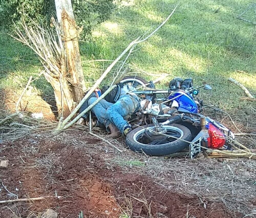 Siniestro vial en Santiago de Liniers dejó como saldo un motociclista fallecido.