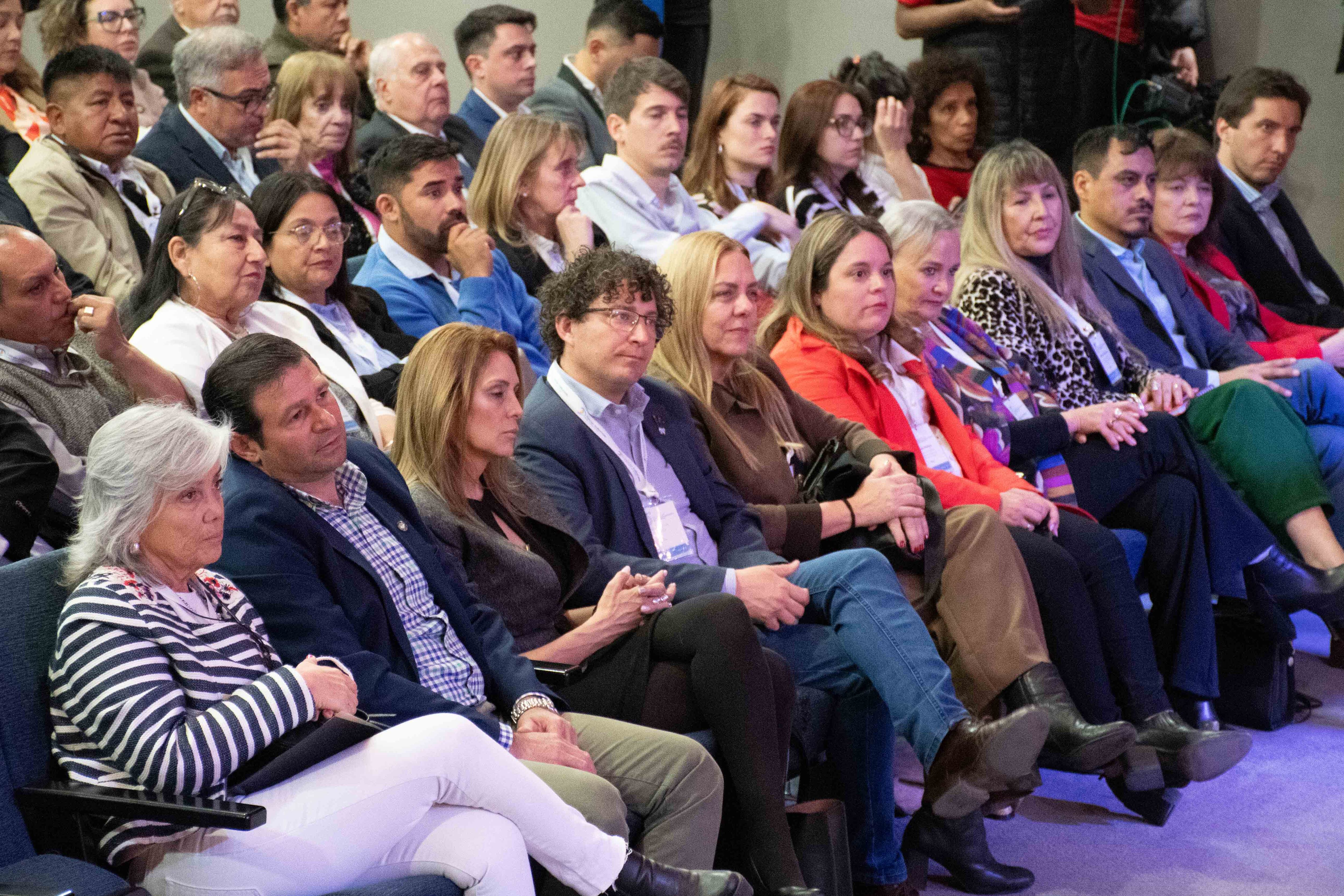 Más de un centenar de legisladores municipales de ciudades de todo el país participan en el Encuentro de Concejos Deliberantes que finaliza este viernes en San Salvador de Jujuy.