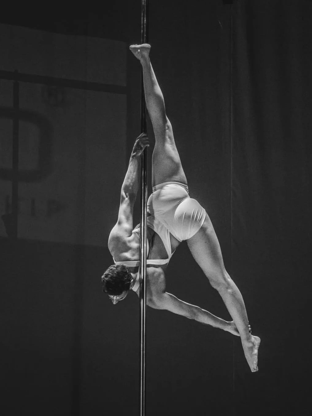 Alejandro Díaz, campeón panamericano 2019 en el baile del caño, irá al Mundial.