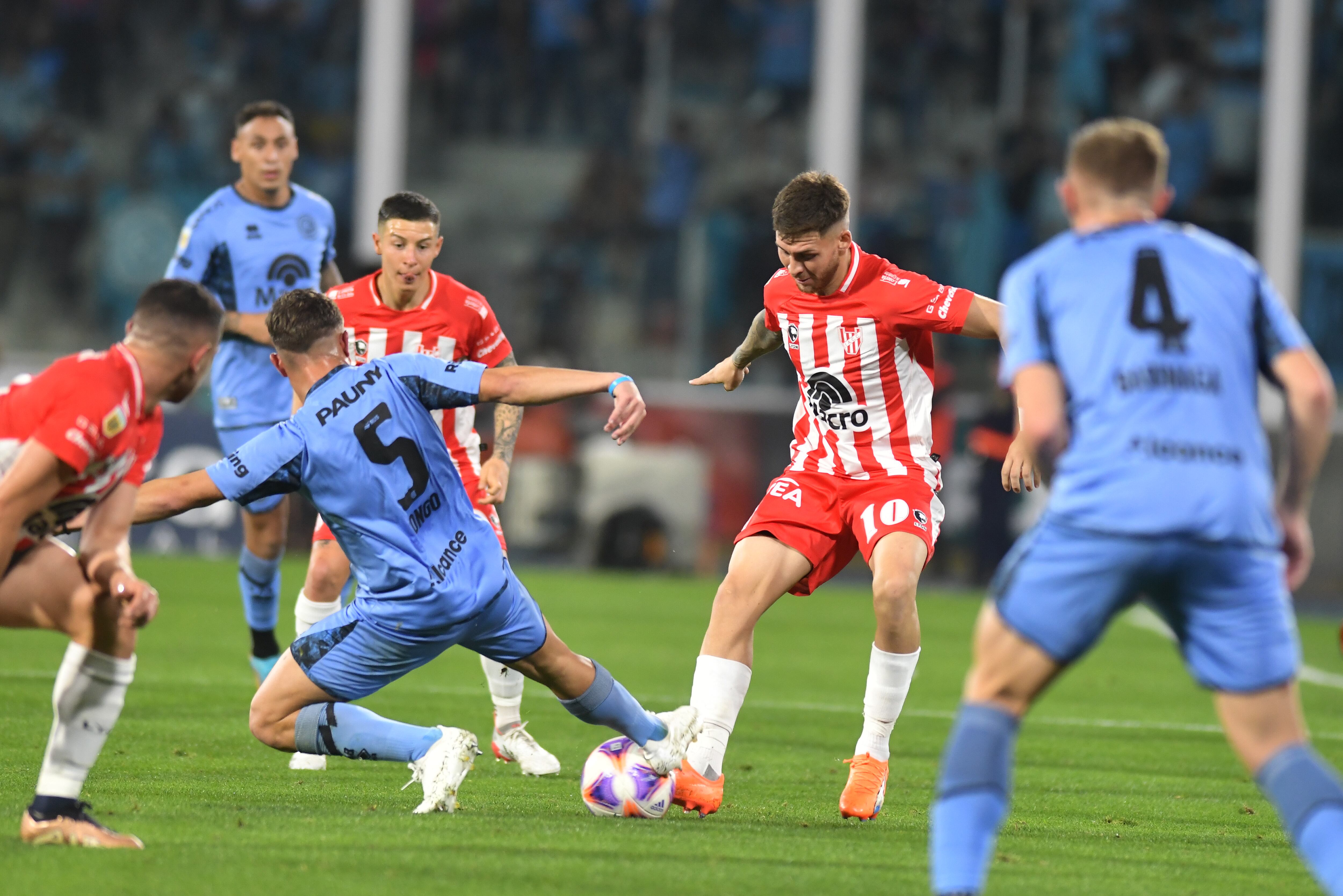 Instituto y Belgrano se enfrentaron en el estadio Mario Alberto Kempes, por la fecha 22 de la Liga Profesional. (Javier Ferreyra y Ramiro Pereyra / La Voz)