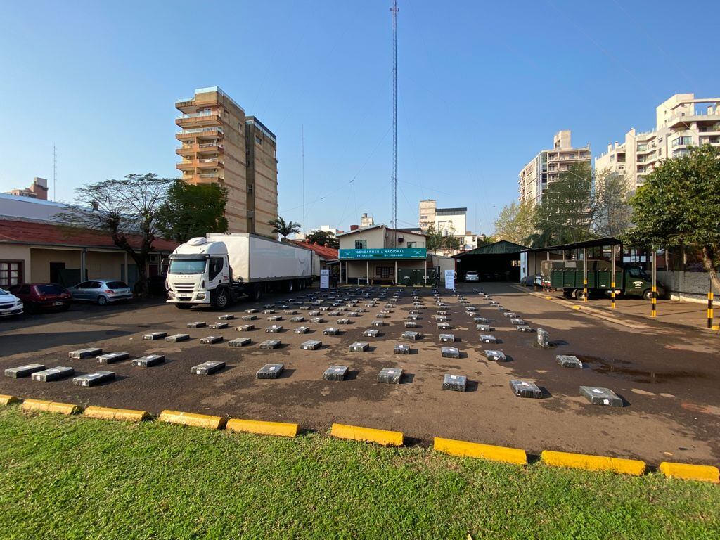 Gendarmería Nacional incautó casi cuatro toneladas de marihuana.