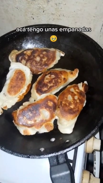 Inventó el omelette de empanada y fue viral