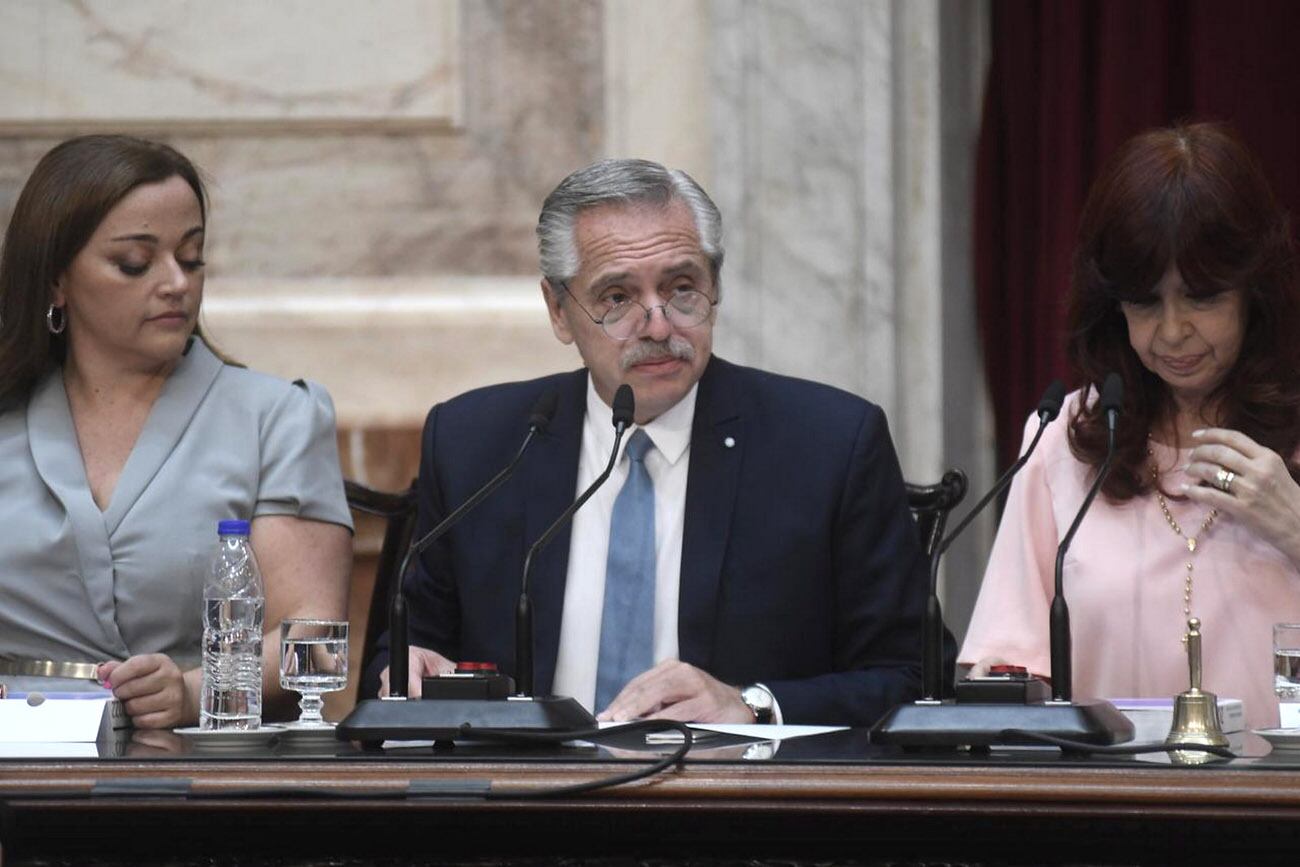 Se abre hoy el 141° período de sesiones ordinarias del Congreso de la Nación.  El presidente Alberto Fernández fue recibido por la vicepresidenta Cristina Fernández de Kirchner, la presidenta de la Cámara de Diputados Cecilia Moreau y la presidenta provisional del Senado, Claudia Ledesma Abdala.  (Federico López Claro / La Voz)