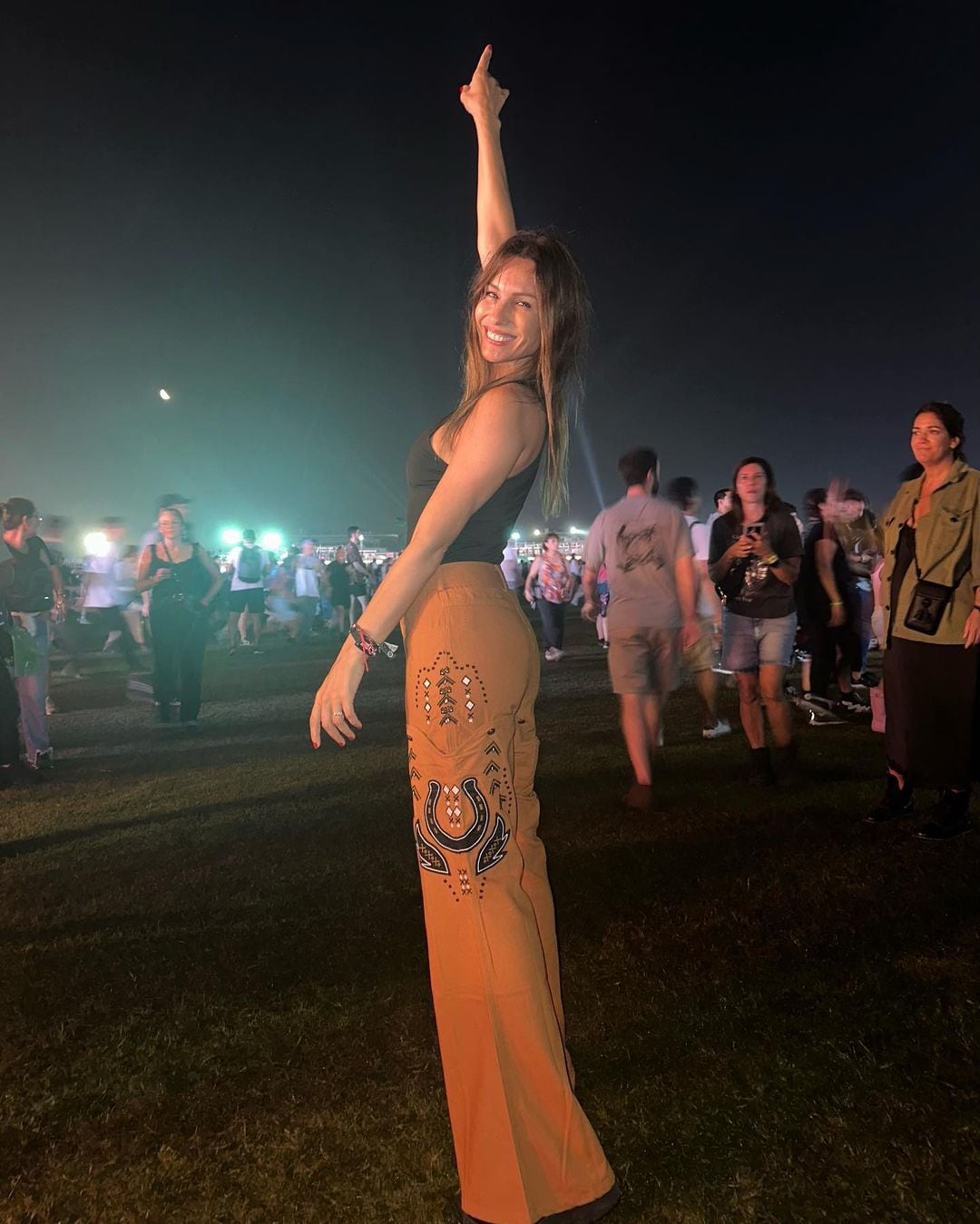 El look canchero de Pampita para el Lollapalooza Argentina 2024