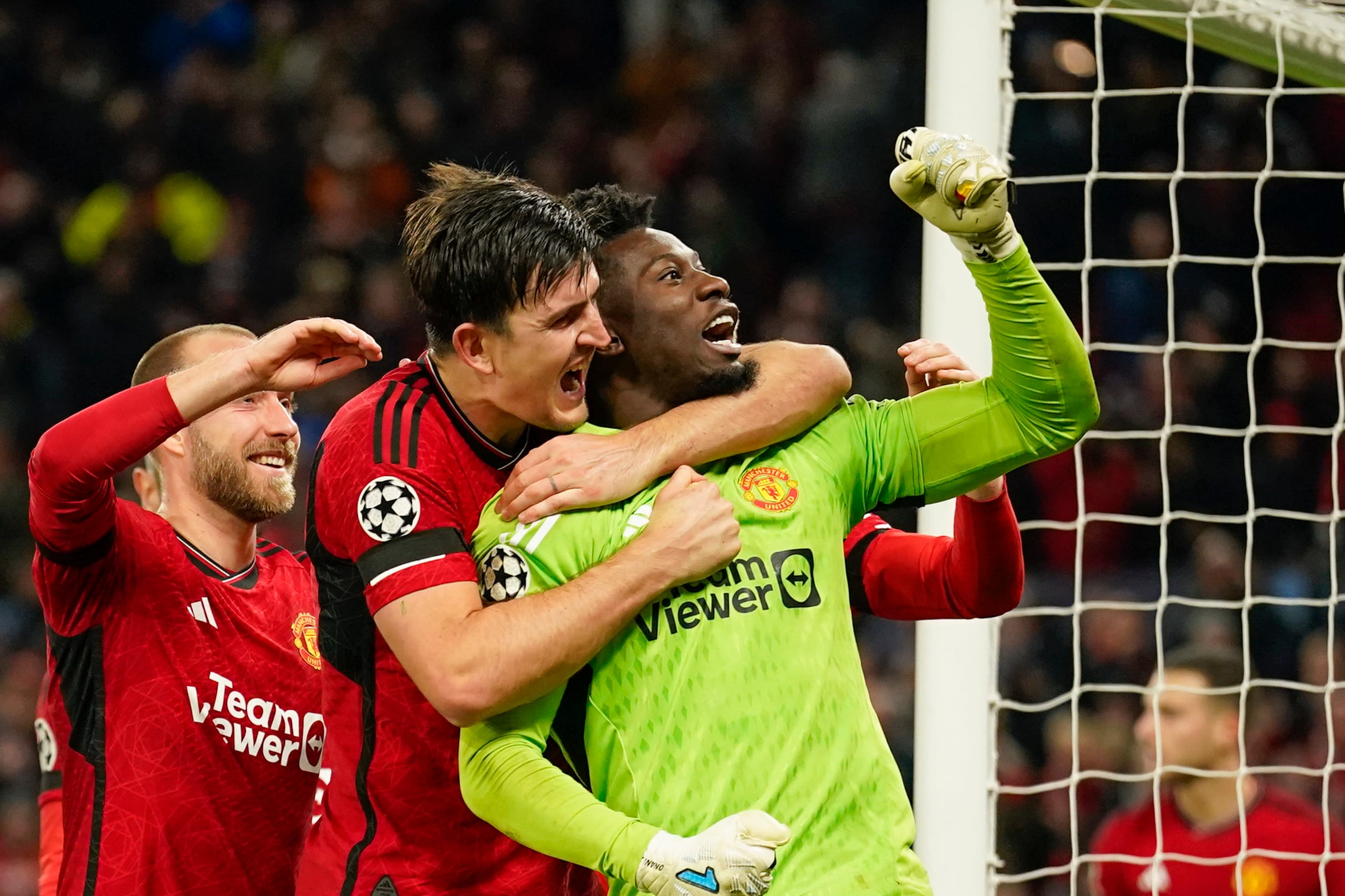 El camerunés André Onana, arquero del Manchester United. (AP Foto/Dave Thompson)