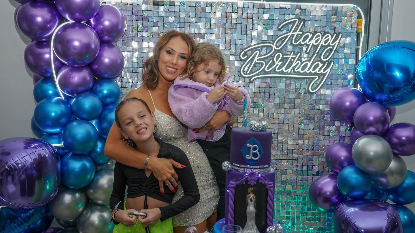 Elena y Abril, las hijas de Barby Silenzi