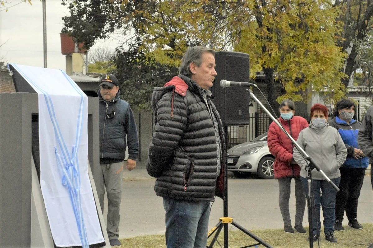 Ramón, el abuelo de Lucio Dupuy, aseguró que sólo les falta un micro y medio para terminar la recaudación.