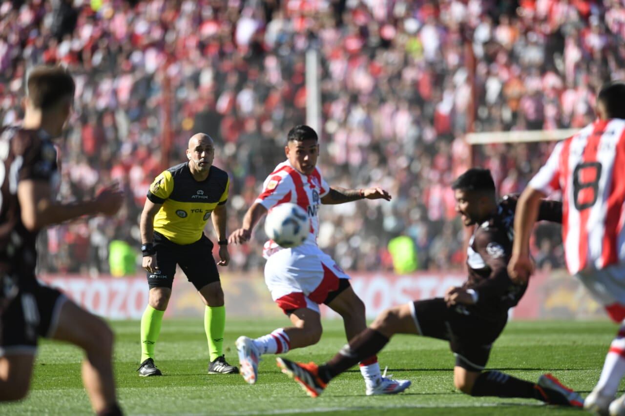 Instituto recibió a Platense en Alta Córdoba, por la fecha 10 de la Liga Profesional. (Javier Ferreyra / La Voz)