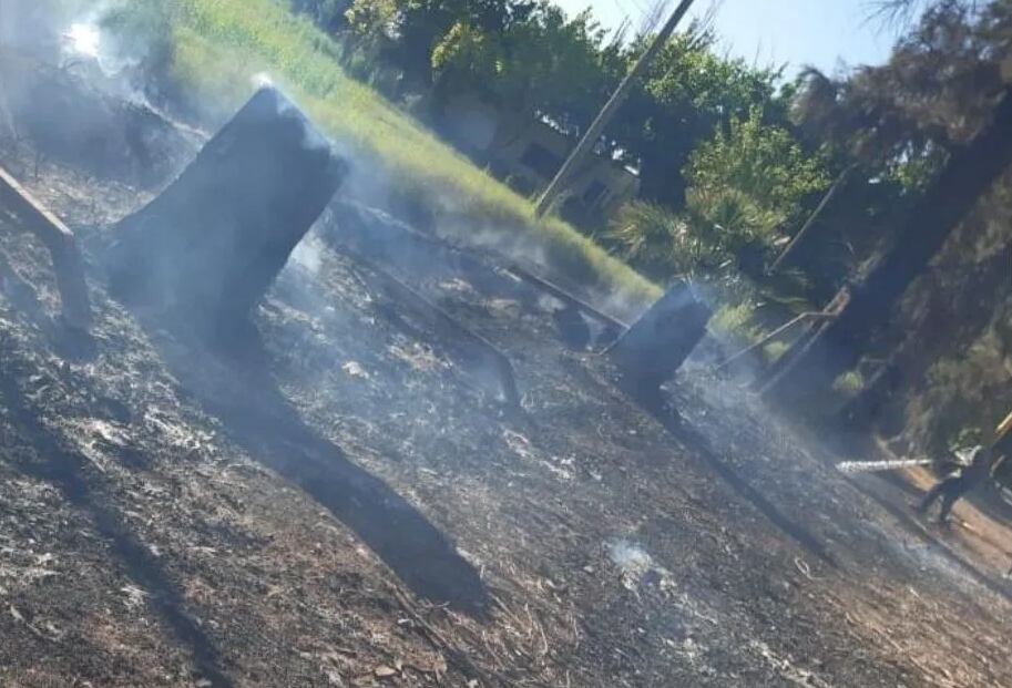 El seco y caluroso viento Zonda provocó varios focos de incendio. Diario de Cuyo.