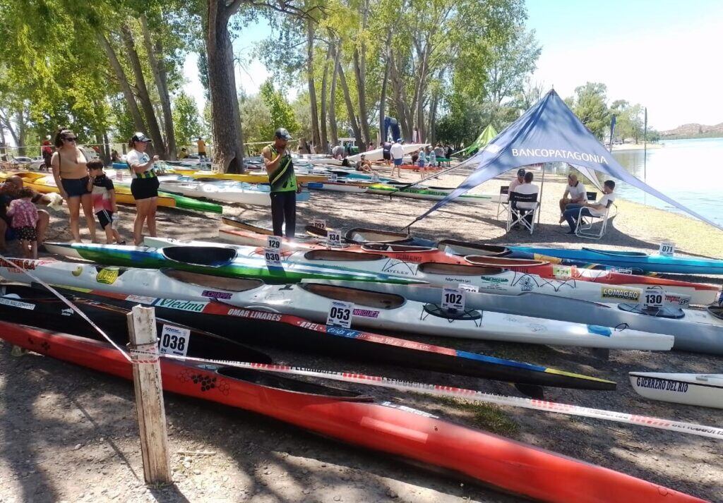 Entrerrianos de canotaje participan de la Regata Internacional de Río Negro