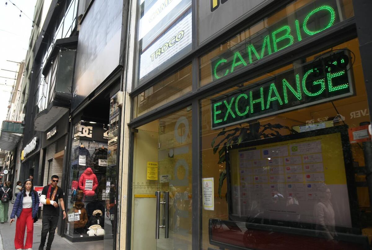 Dólar blue en Córdoba: en cuánto abrió la divisa este lunes 21 de abril
