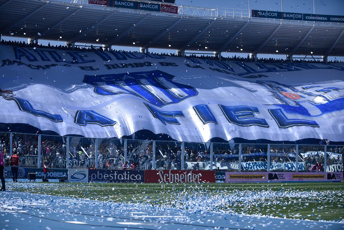 Socios de Talleres sufrieron aprietes y agresiones en Mendoza por parte de la barrabrava