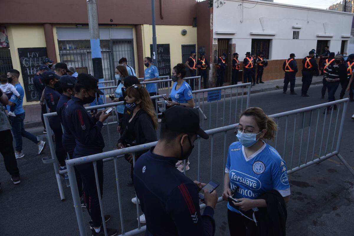 Así se vivió la vuelta del público a la cancha de Belgrano