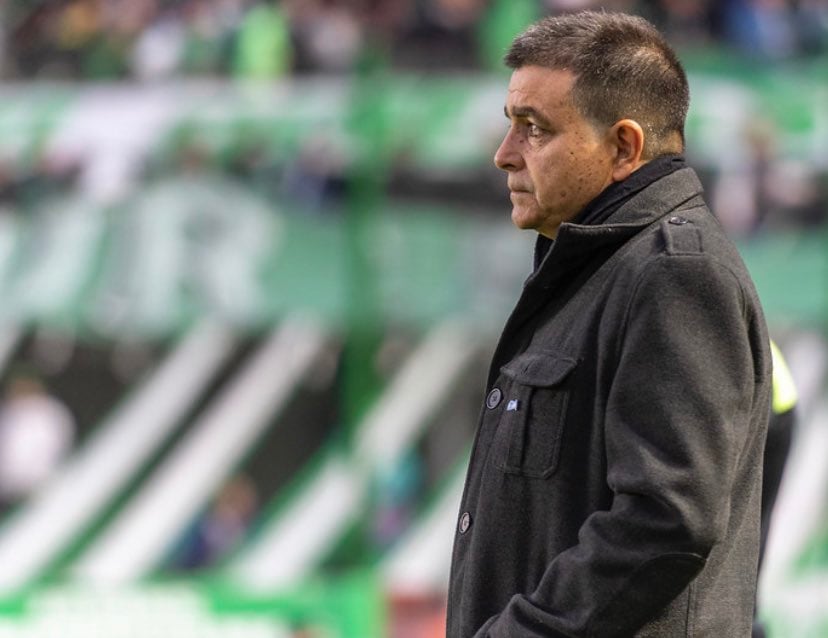 Claudio Vivas, el último DT en quedarse sin equipo en la actual Liga Profesional.