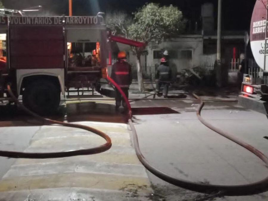 Incendio en vivienda en Arroyito