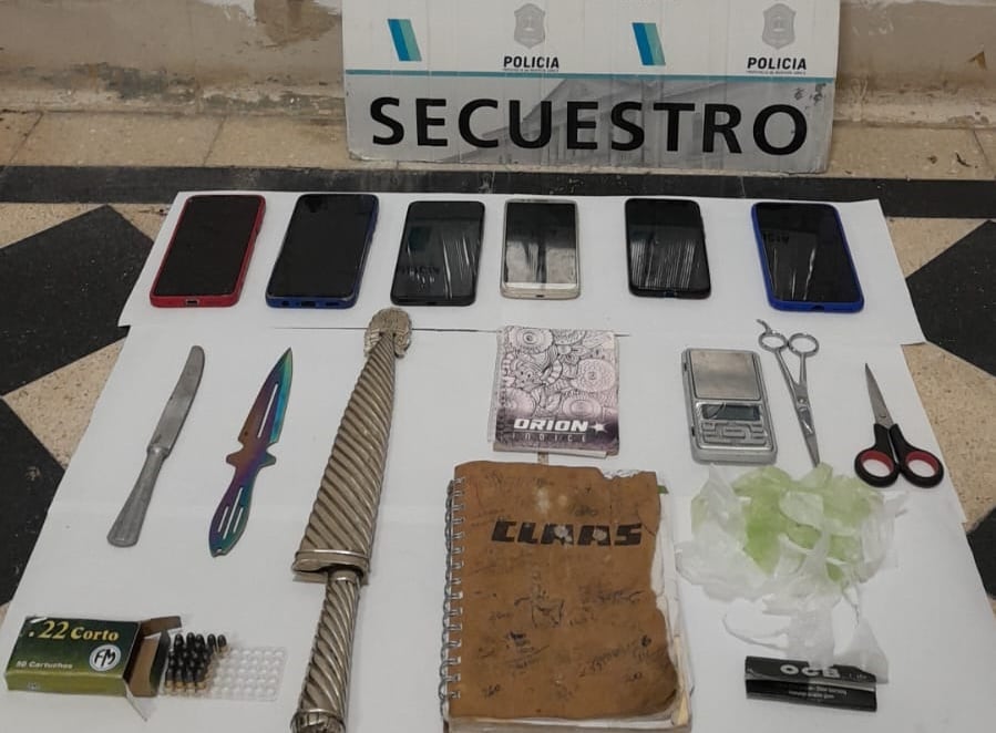 Policía de Tres Arroyos incauta un kilo de droga y hay un aprehendido en dos allanamientos