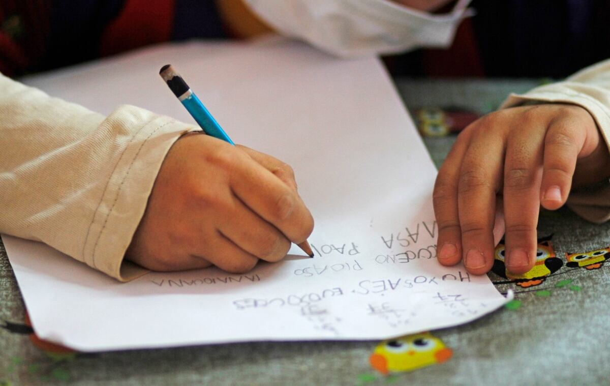Consejos prácticos para padres: como ayudar a los niños a mejorar la escritura