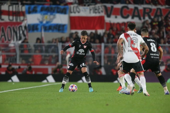 Instituto tuvo un buen primer tiempo ante River, donde se vio la actitud necesaria. (Prensa IACC).