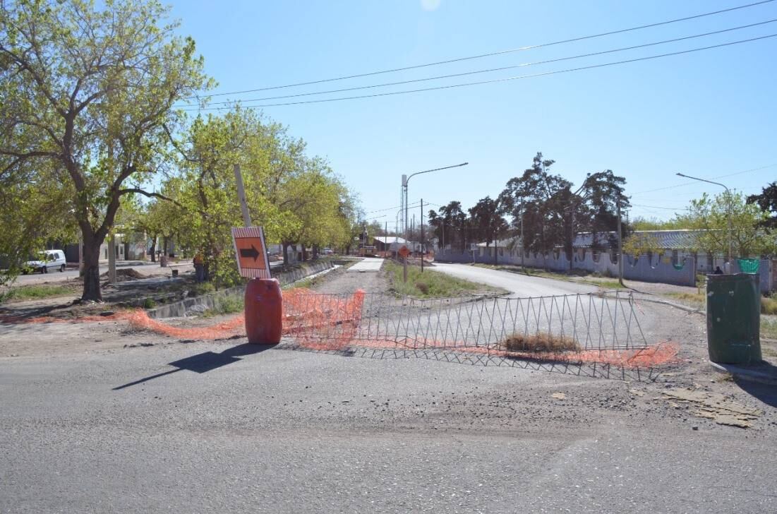 Cortaron el tránsito por las obras en el nudo vial de Alberdi y Patricias Mendocinas.