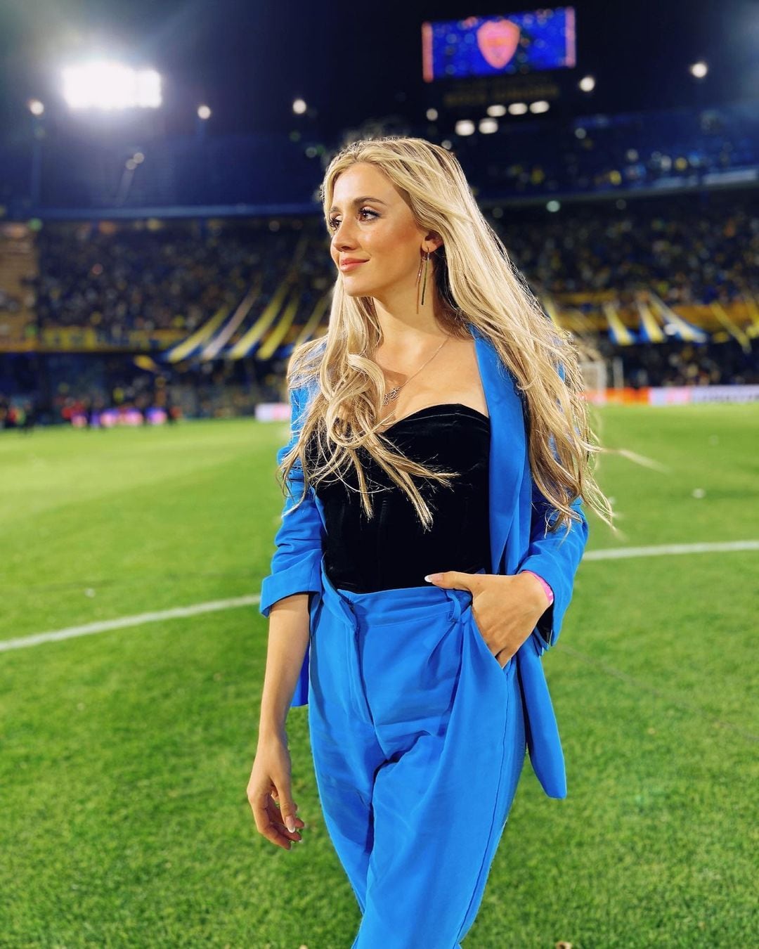 Morena Beltrán marca tendencia con sus looks en las canchas de fútbol