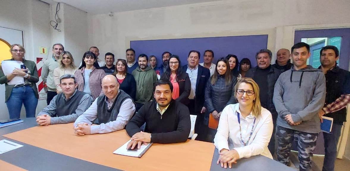 El intendente Juan Manuel Ojeda realizó el anuncio junto a todo su gabinete.