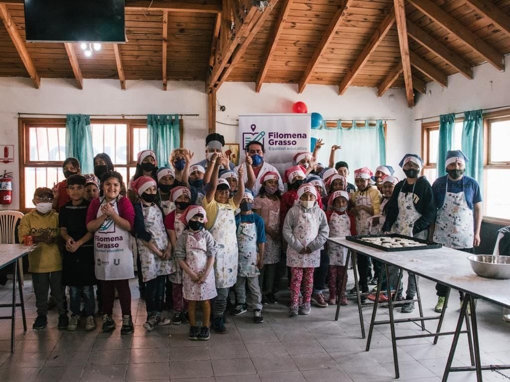 Los niños expresaron su alegría y disfrutaron juntos un gran momento.